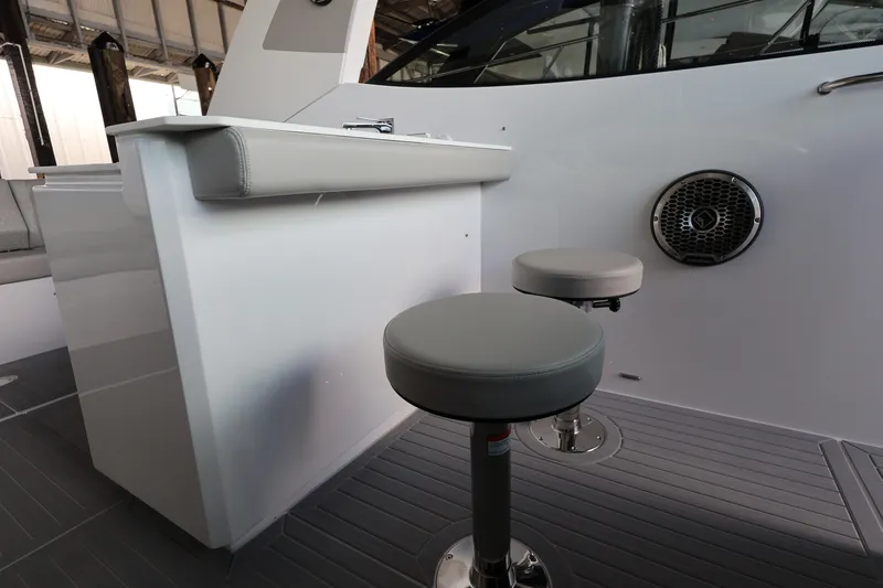 Slide: The Image of Cruisers 38 GLS Outboard 2026 - 33