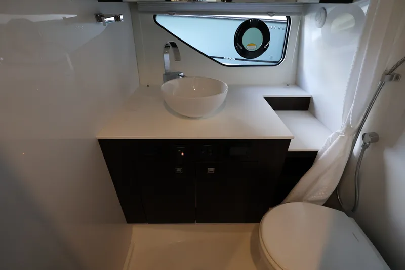 Slide: The Image of Cruisers 38 GLS Outboard 2026 - 42