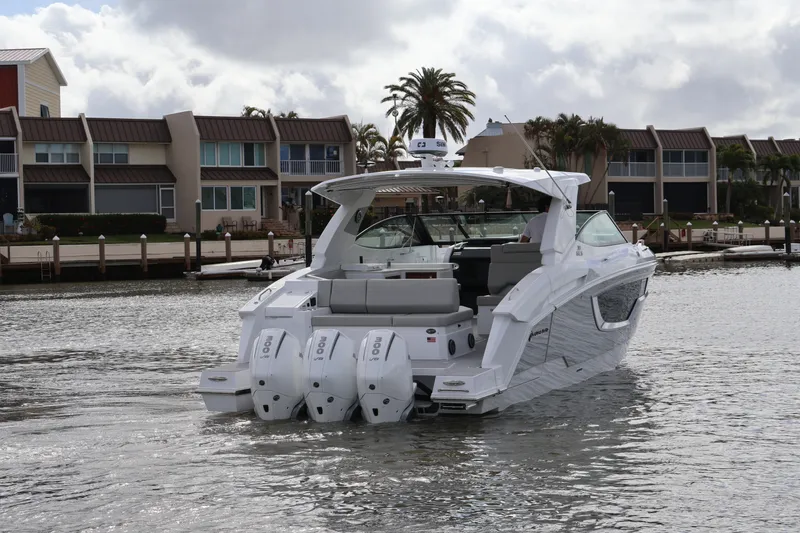 Slide: The Image of Cruisers 38 GLS Outboard 2026 - 5