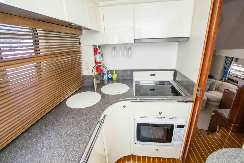 Slide: The Image of Fairline 65 1997 - 31