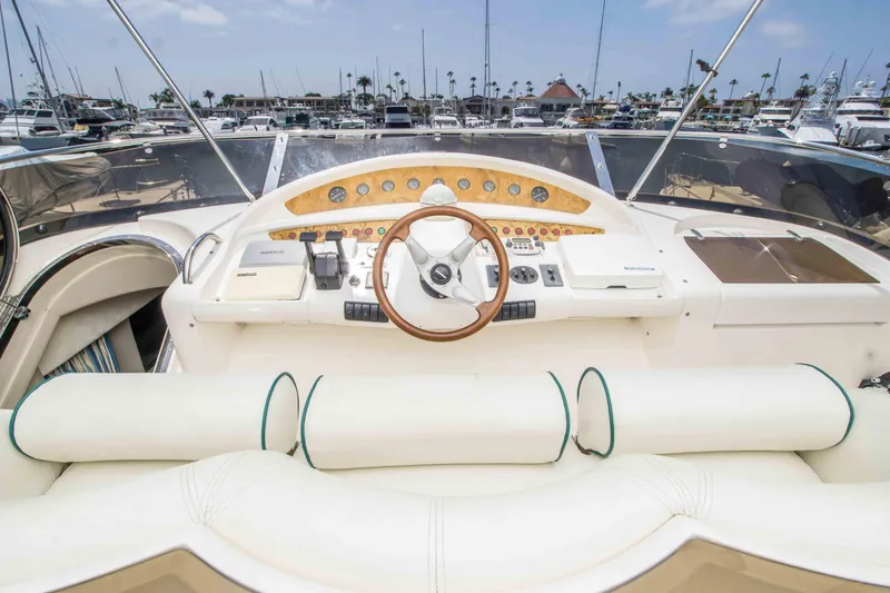 Slide: The Image of Fairline 65 1997 - 9