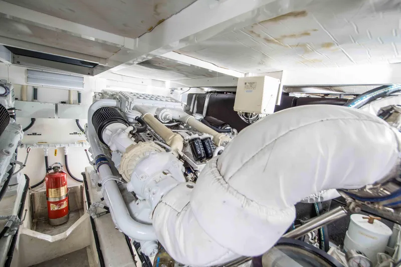 Slide: The Image of Fairline 65 1997 - 45