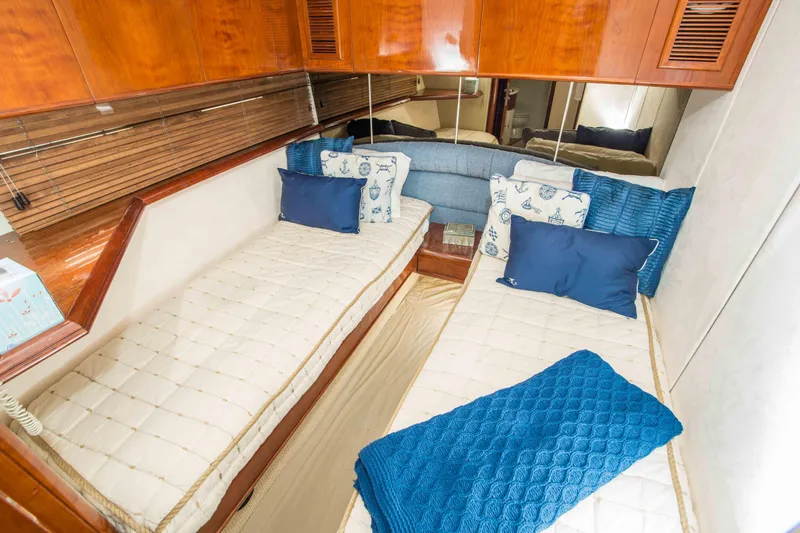 Slide: The Image of Fairline 65 1997 - 38