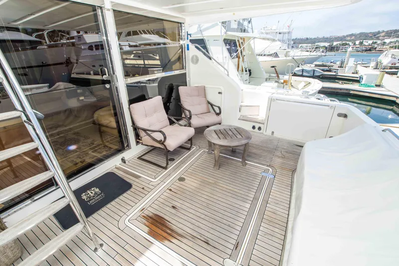Slide: The Image of Fairline 65 1997 - 17