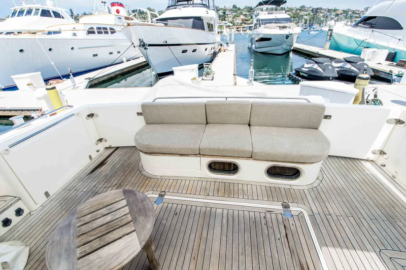Slide: The Image of Fairline 65 1997 - 15