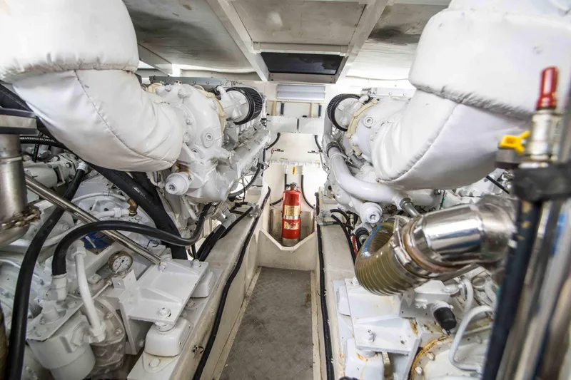 Slide: The Image of Fairline 65 1997 - 46