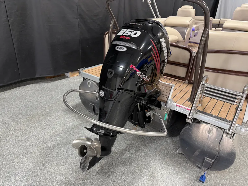 Slide: The Image of Premier 230 SOLARIS 2018 - 20