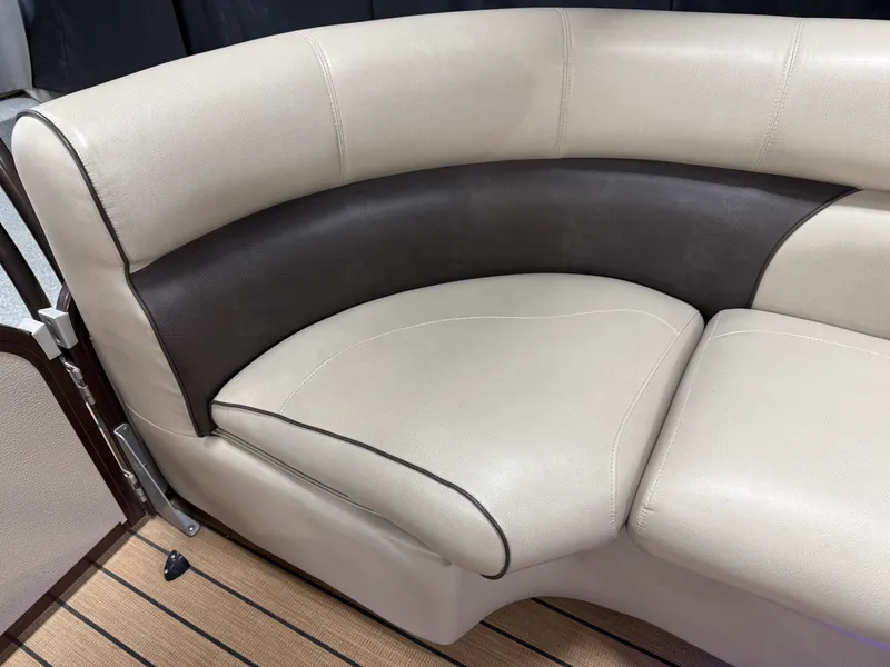 Slide: The Image of Premier 230 SOLARIS 2018 - 29