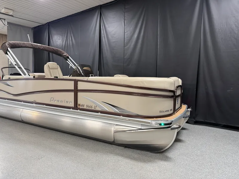 Slide: The Image of Premier 230 SOLARIS 2018 - 3