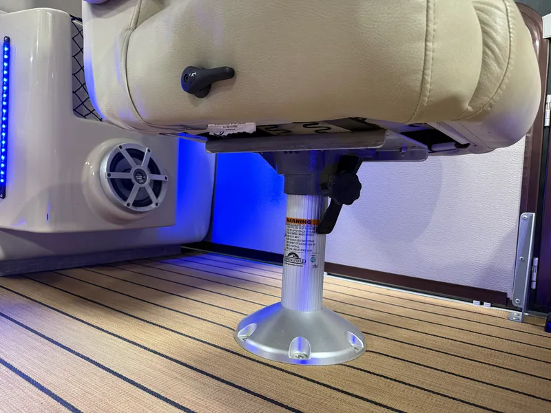 Slide: The Image of Premier 230 SOLARIS 2018 - 47