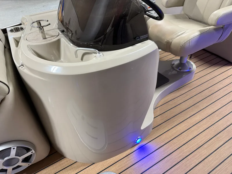 Slide: The Image of Premier 230 SOLARIS 2018 - 54