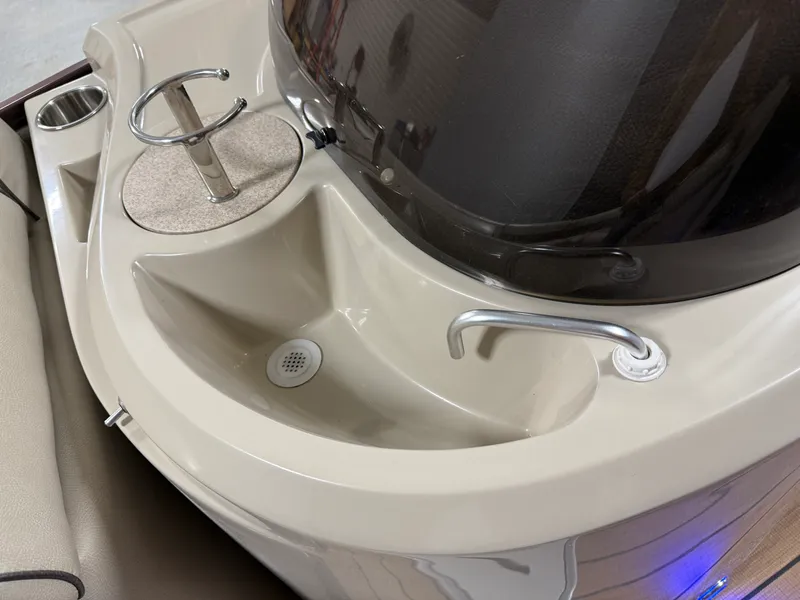 Slide: The Image of Premier 230 SOLARIS 2018 - 55