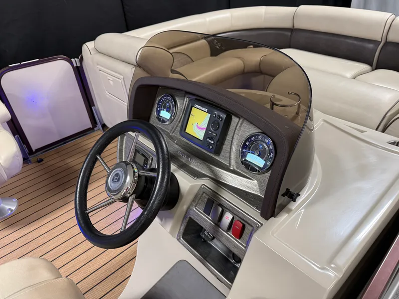 Slide: The Image of Premier 230 SOLARIS 2018 - 69