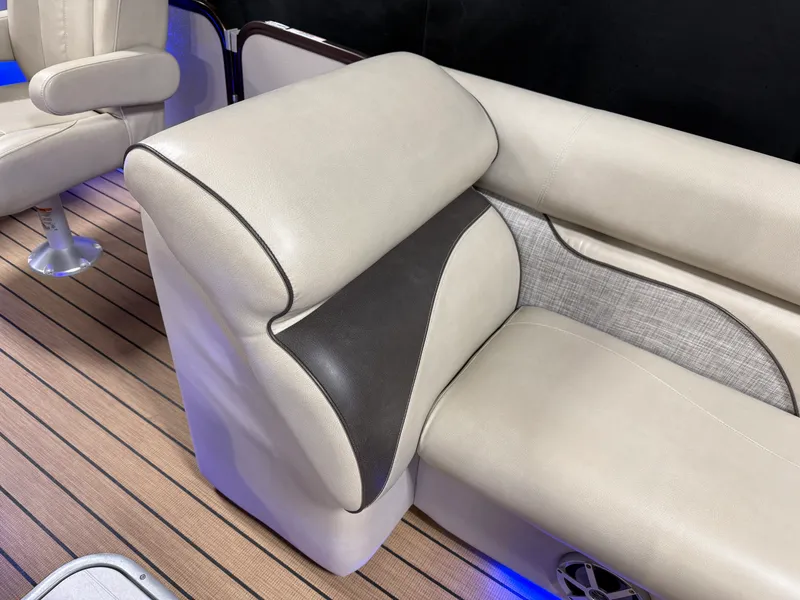 Slide: The Image of Premier 230 SOLARIS 2018 - 76