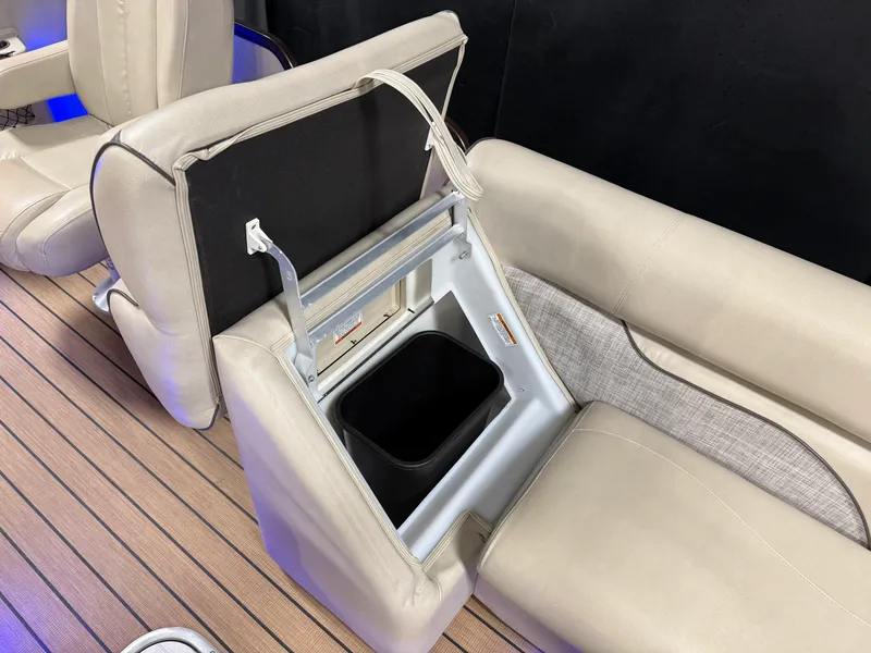 Slide: The Image of Premier 230 SOLARIS 2018 - 77