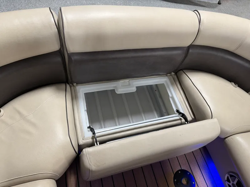 Slide: The Image of Premier 230 SOLARIS 2018 - 83