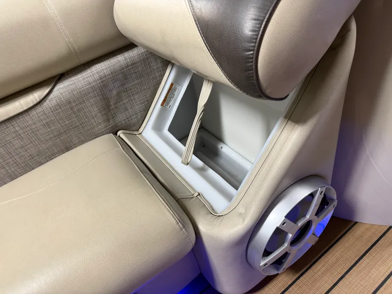 Slide: The Image of Premier 230 SOLARIS 2018 - 86