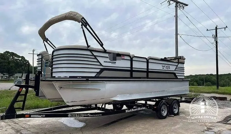 Slide: The Image of SunCatcher Elite 322C Saltwater Series 2021 - 14727804