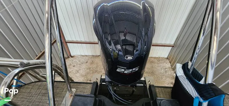 Slide: The Image of SunCatcher Elite 322C Saltwater Series 2021 - 14660717