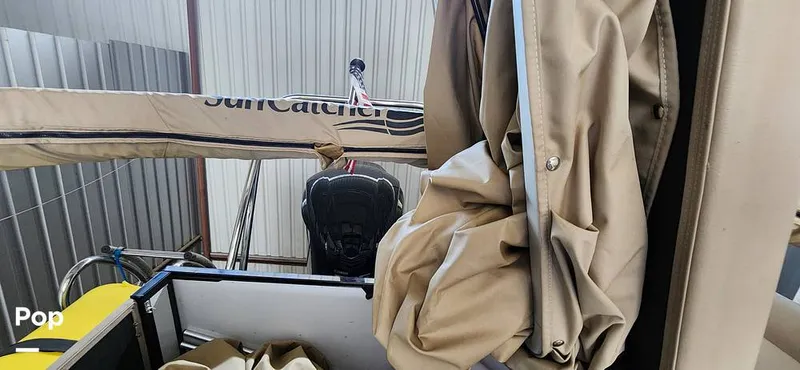 Slide: The Image of SunCatcher Elite 322C Saltwater Series 2021 - 14660719