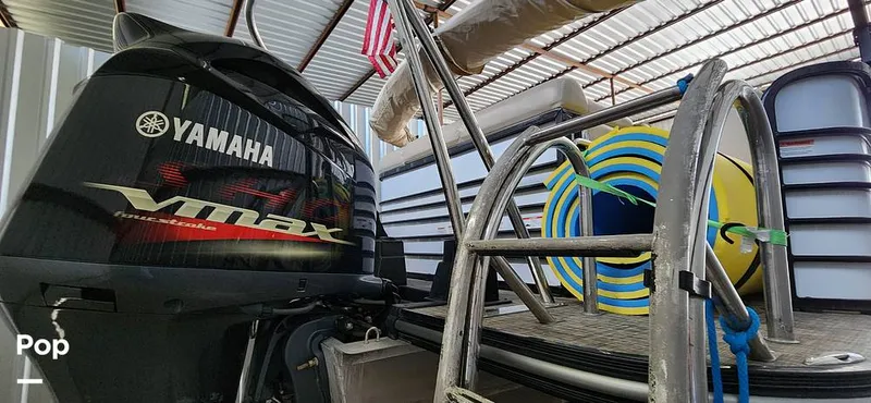 Slide: The Image of SunCatcher Elite 322C Saltwater Series 2021 - 14660741