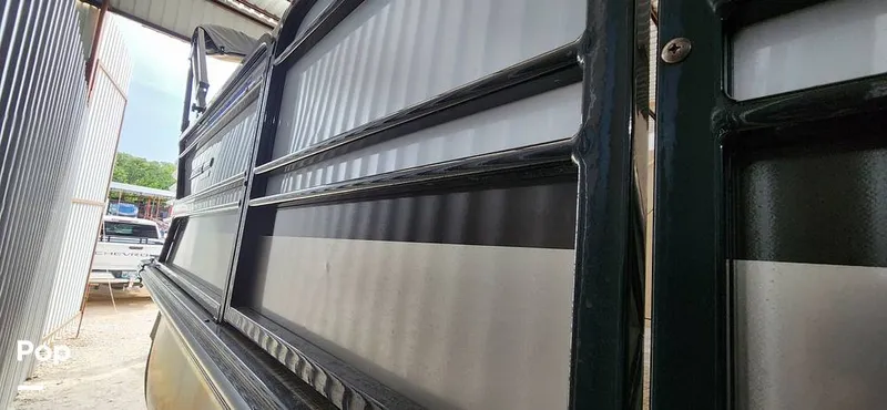 Slide: The Image of SunCatcher Elite 322C Saltwater Series 2021 - 14660746