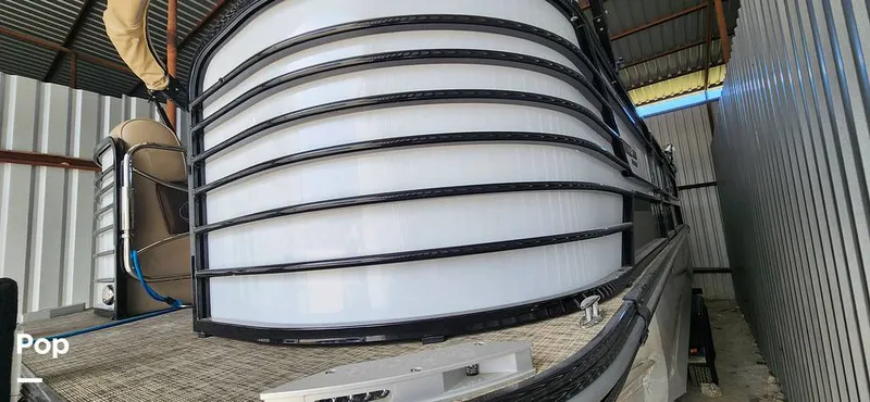 Slide: The Image of SunCatcher Elite 322C Saltwater Series 2021 - 14660752