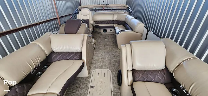 Slide: The Image of SunCatcher Elite 322C Saltwater Series 2021 - 14660757