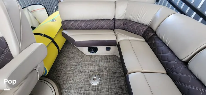 Slide: The Image of SunCatcher Elite 322C Saltwater Series 2021 - 14660769