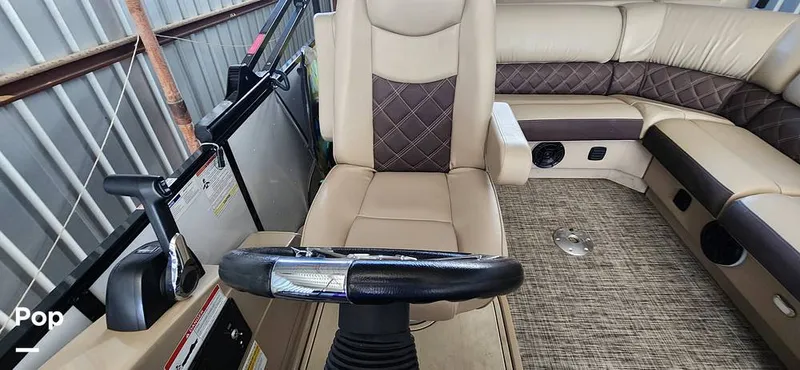 Slide: The Image of SunCatcher Elite 322C Saltwater Series 2021 - 14660771