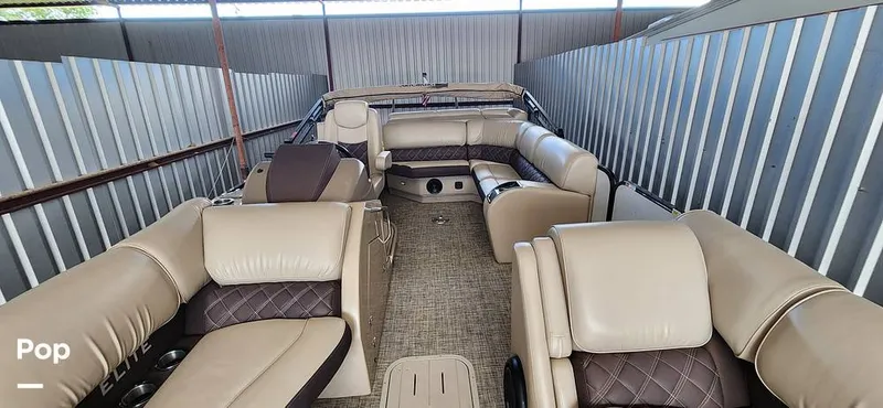 Slide: The Image of SunCatcher Elite 322C Saltwater Series 2021 - 14660773