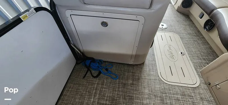 Slide: The Image of SunCatcher Elite 322C Saltwater Series 2021 - 14660774