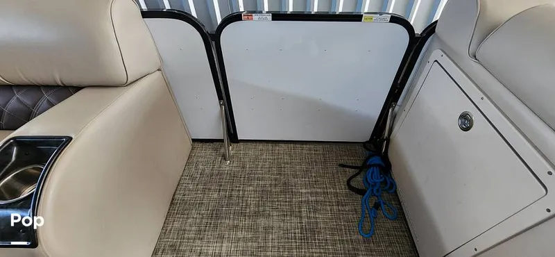 Slide: The Image of SunCatcher Elite 322C Saltwater Series 2021 - 14660784