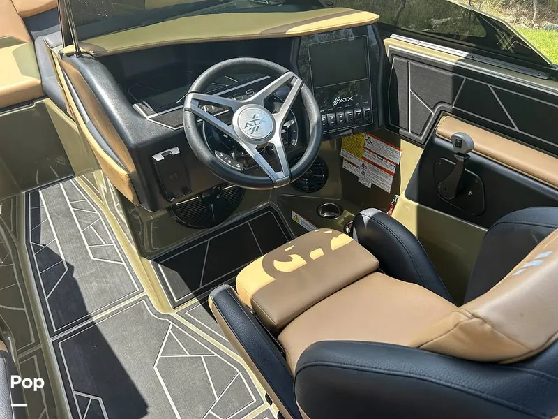 Slide: The Image of Captain's Chair - 14631896