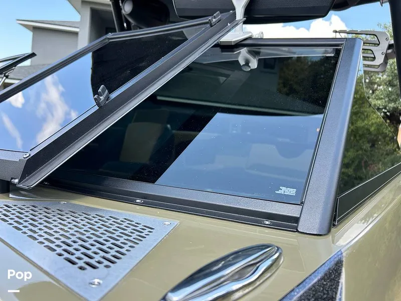 Slide: The Image of Windshield - Walk Through - 14631922