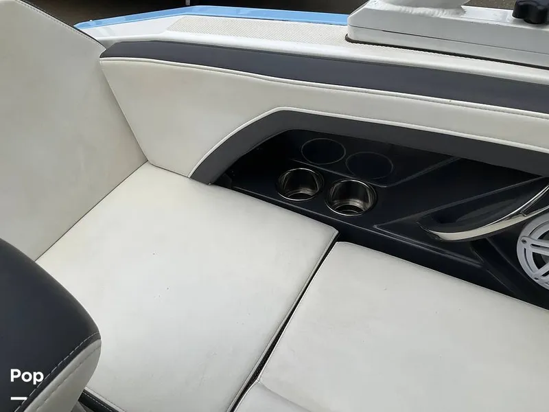 Slide: The Image of Monterey 258SS 2022 - 14728831