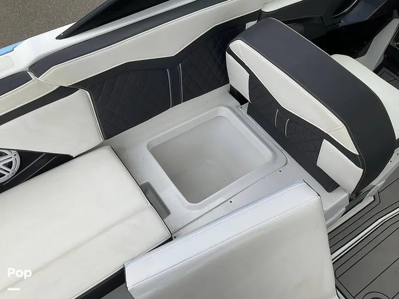 Slide: The Image of Monterey 258SS 2022 - 14728836