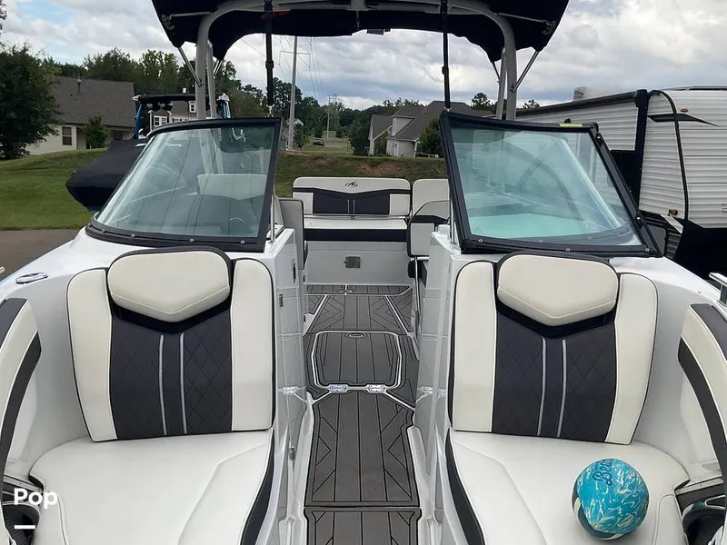 Slide: The Image of Monterey 258SS 2022 - 14728860