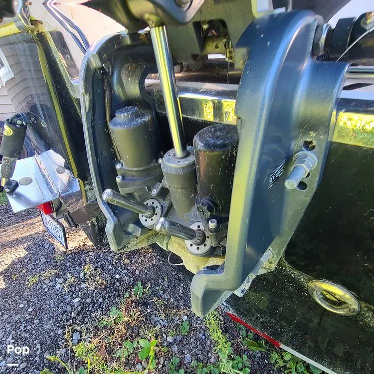 Slide: The Image of Robalo R202 Explorer 2019 - 14671335