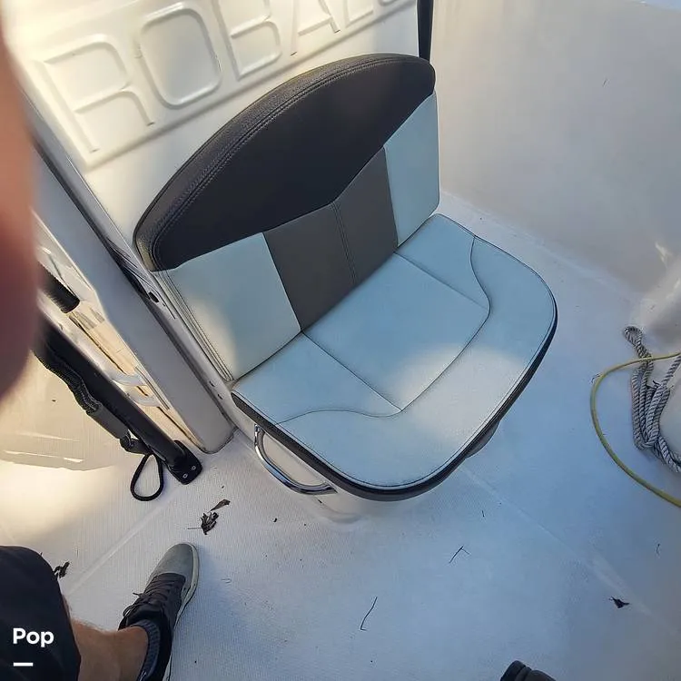 Slide: The Image of Robalo R202 Explorer 2019 - 14671349
