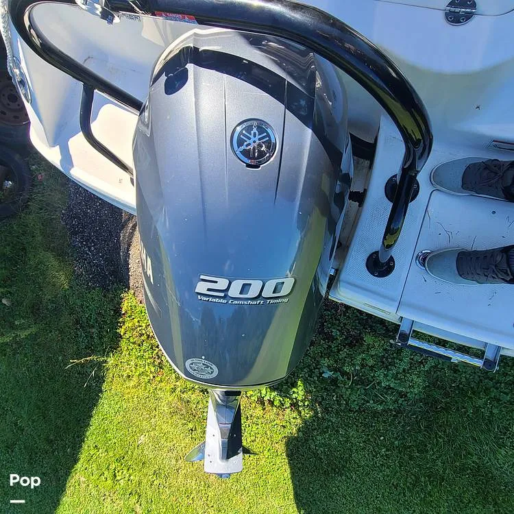 Slide: The Image of Robalo R202 Explorer 2019 - 14671368