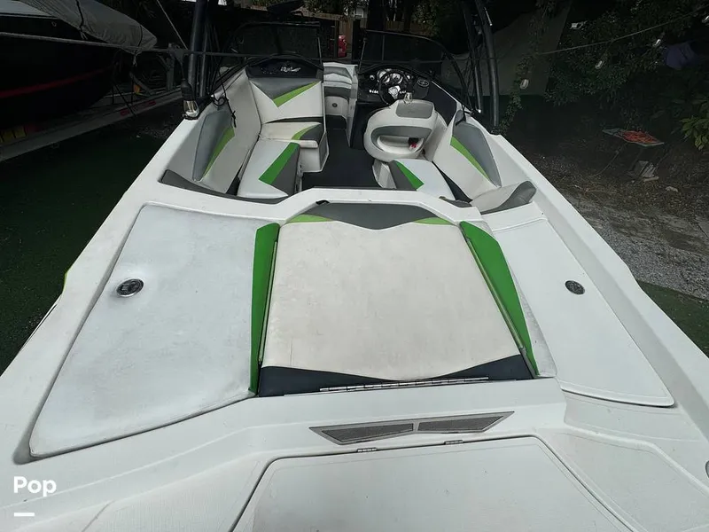 Slide: The Image of Tige R20 2012 - 14681370