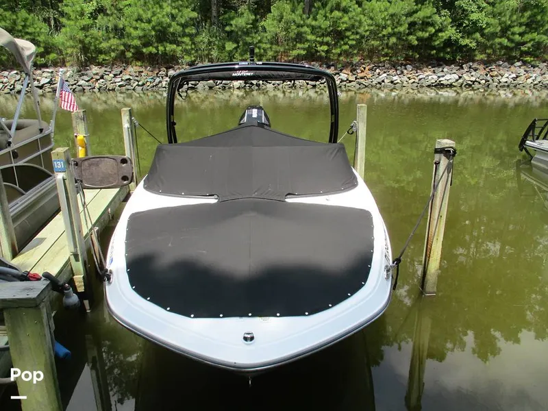 Slide: The Image of Monterey M-205 2022 - 15659772