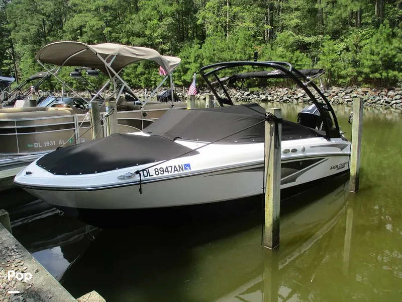 Slide: The Image of Monterey M-205 2022 - 15659767