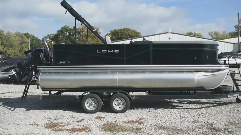 Slide: The Image of Goldline LS 210 Tritoon 2026 - 1