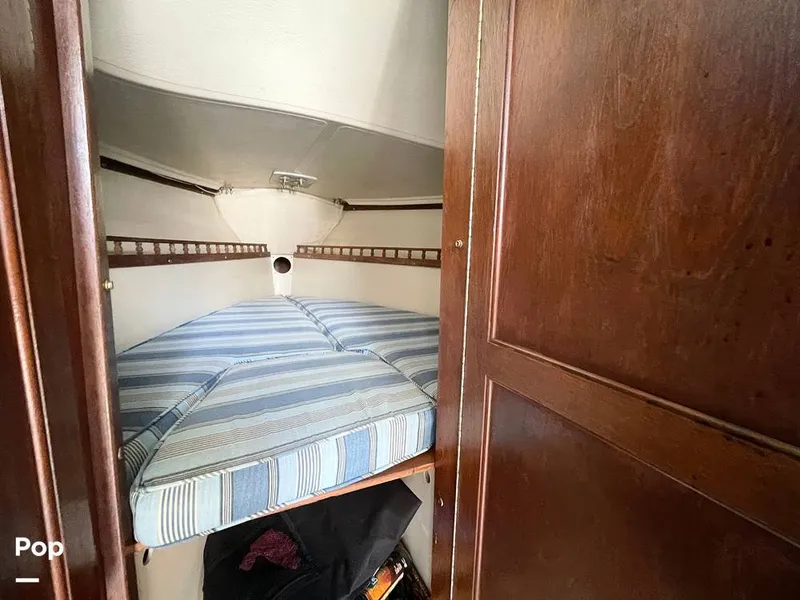 Slide: The Image of V Berth - 14668121