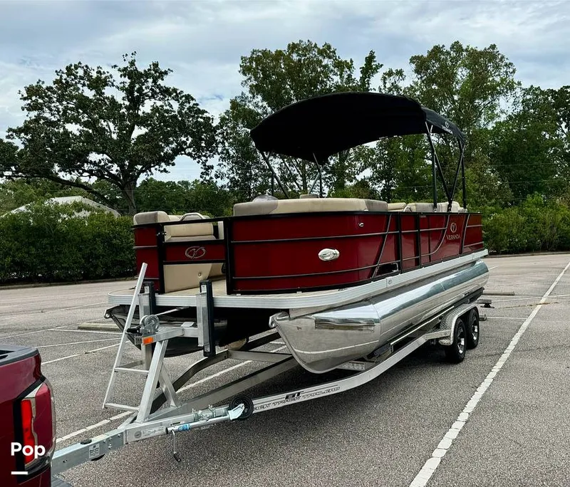 Slide: The Image of Veranda VF20F2 2022 - 14683326