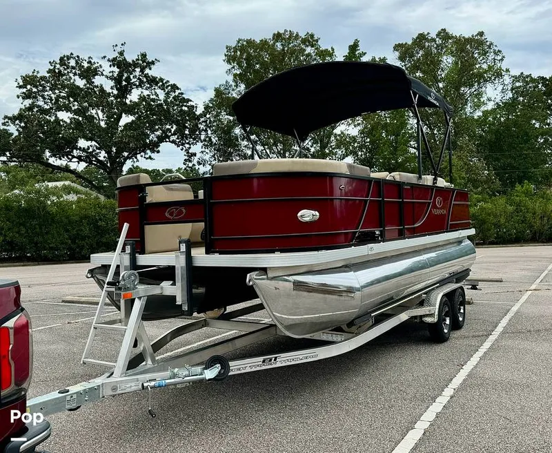 Slide: The Image of Veranda VF20F2 2022 - 14683327