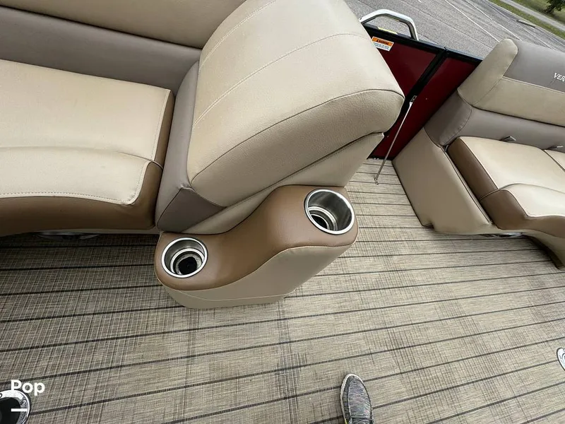 Slide: The Image of Veranda VF20F2 2022 - 14683350