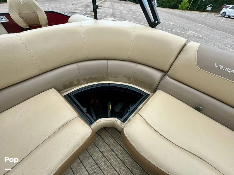 Slide: The Image of Veranda VF20F2 2022 - 14683352